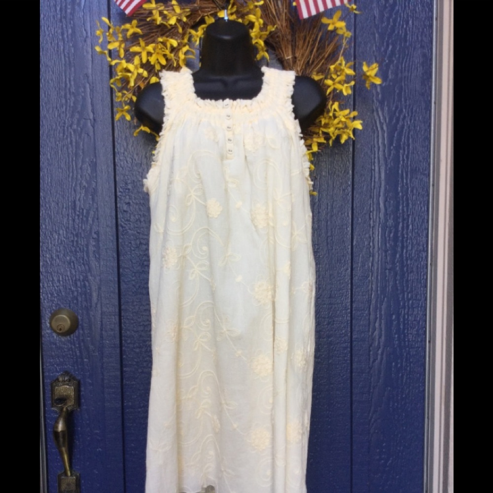 Mystree Ivory Dress NWT 🌸🌿 C8